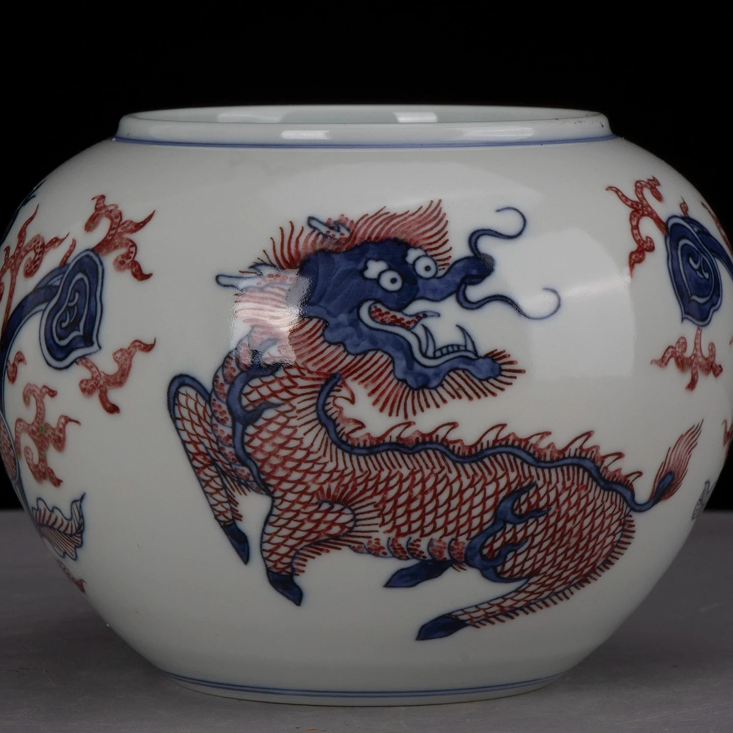 Collectable Art Hand Painting Underglaze Red Porcelain kylin Wash