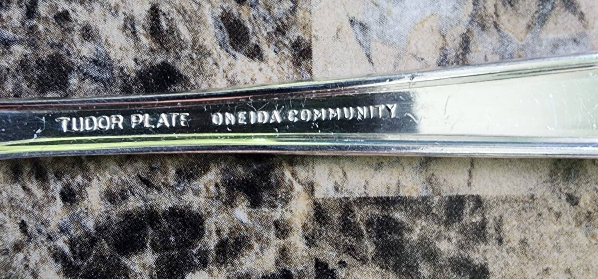 ONEIDA TUDOR PLATE c1926 ELAINE PATTERN SILVERPLATED MASTER BUTTER KNIFE 🧈