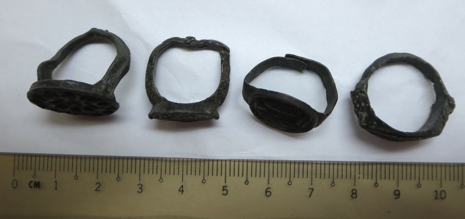 4 Indonesia Java Javanese 16th to 17th century Tin Rings, Wax Seal engraved