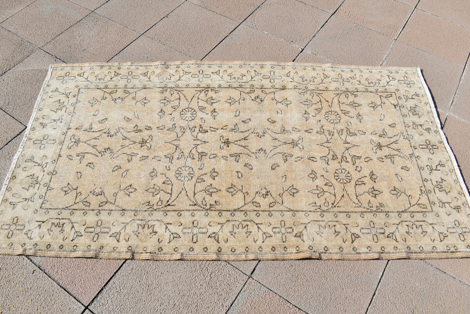 Oushak Area Rug 3’5 x 6’2 ft Vintage Turkish Kilim Sweet Bohemian Oushak Rug