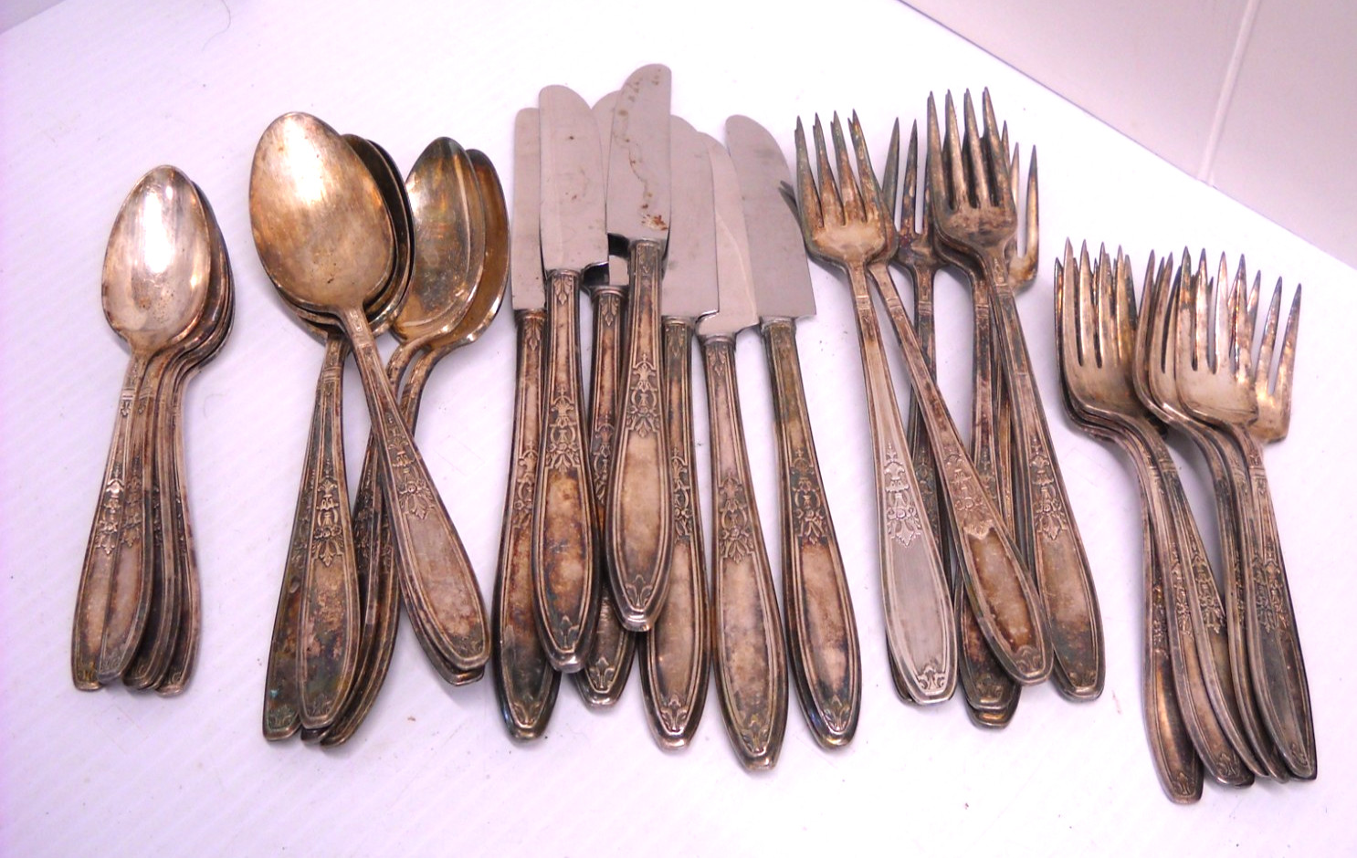 1847 Rogers Bros IS 1919 AMBASSADOR Patter Silver Plate Flatware 33 Pc