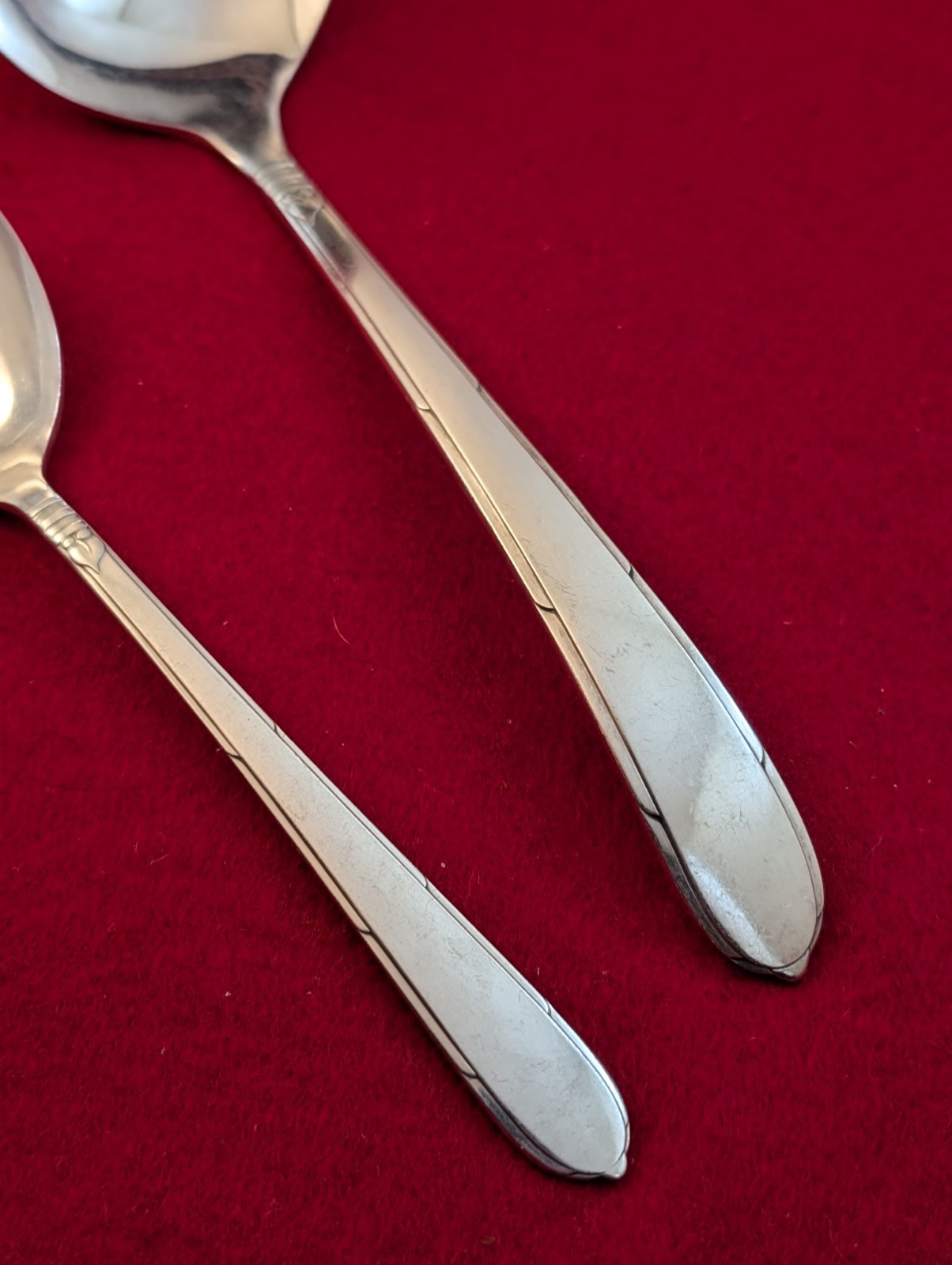 ONEIDA SILVERPLATE 1935 BERKELEY SQUARE Gravy Ladle & Sugar Spoon