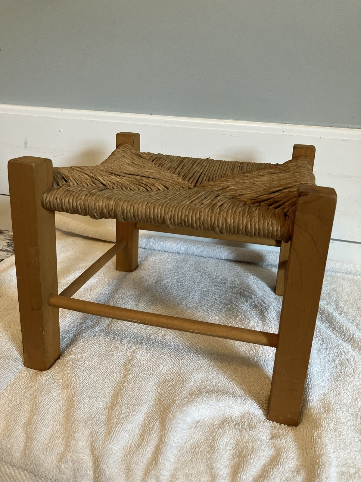 Vintage Mid Century Modern Rush Wood Woven Rope 9″ Tall Stool Rustic