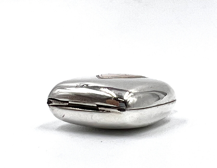 Sterling Silver Sovereign Coin Holder with Gold Emblem