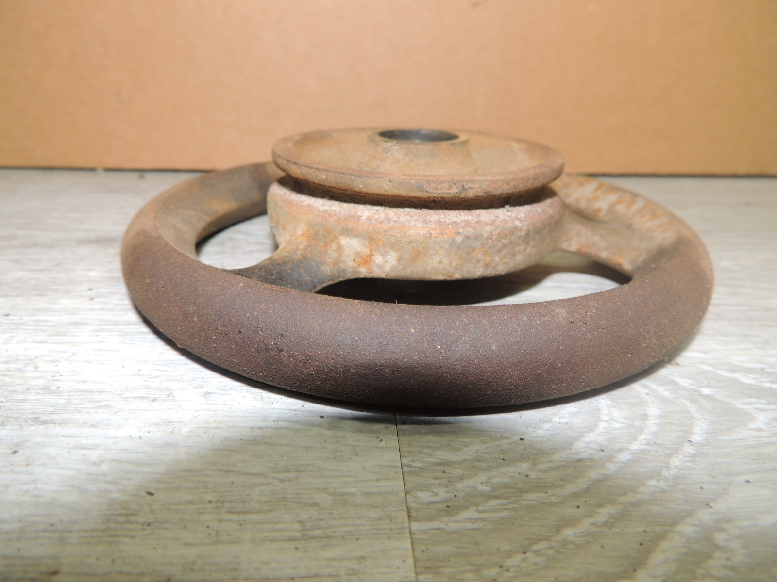 Franklin Treadle Sewing Machine Flywheel w/ Integrated Pulley, 5 11/16″ Diameter