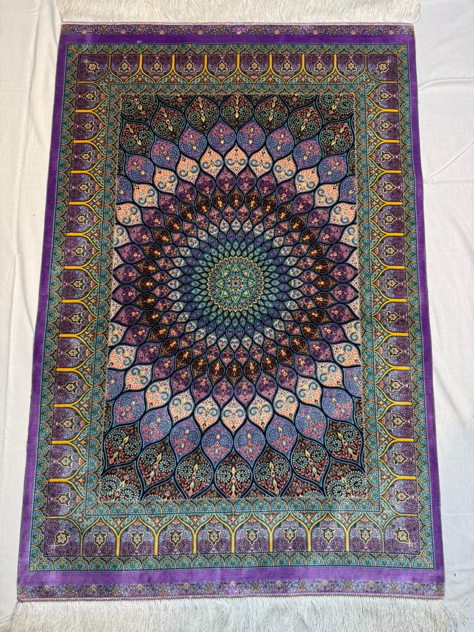 Silk Rug 3 x 5 Feet Floral Dome Design High Quality Soft Luxurious Carpet