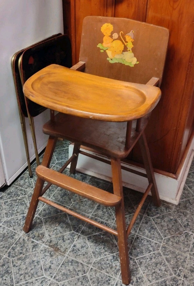 Antique Vintage Child High Chair 1940’s-1950’s Printed Light Wood w/ Tray VGUC