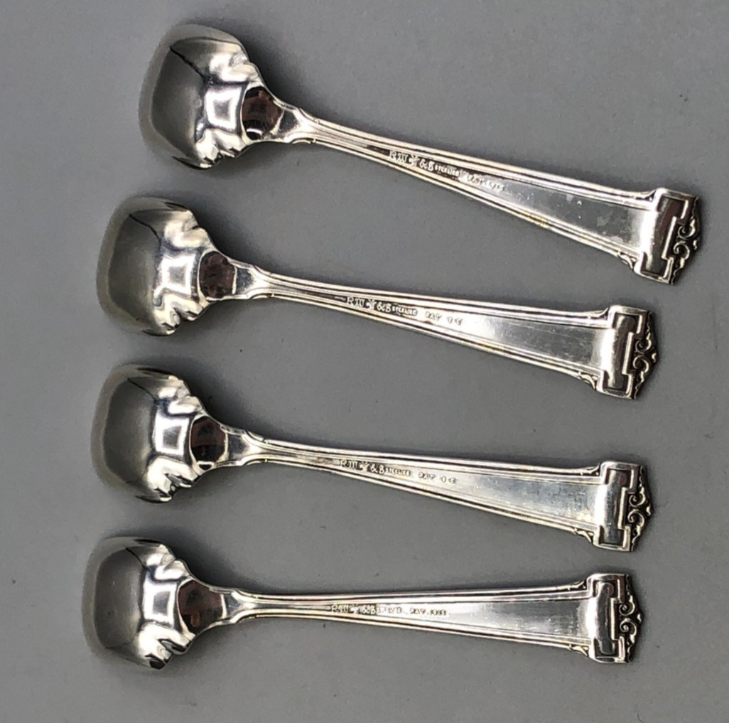 Dauphine by Wallace Sterling Silver set of 4 Salt Spoons 2 3/8″