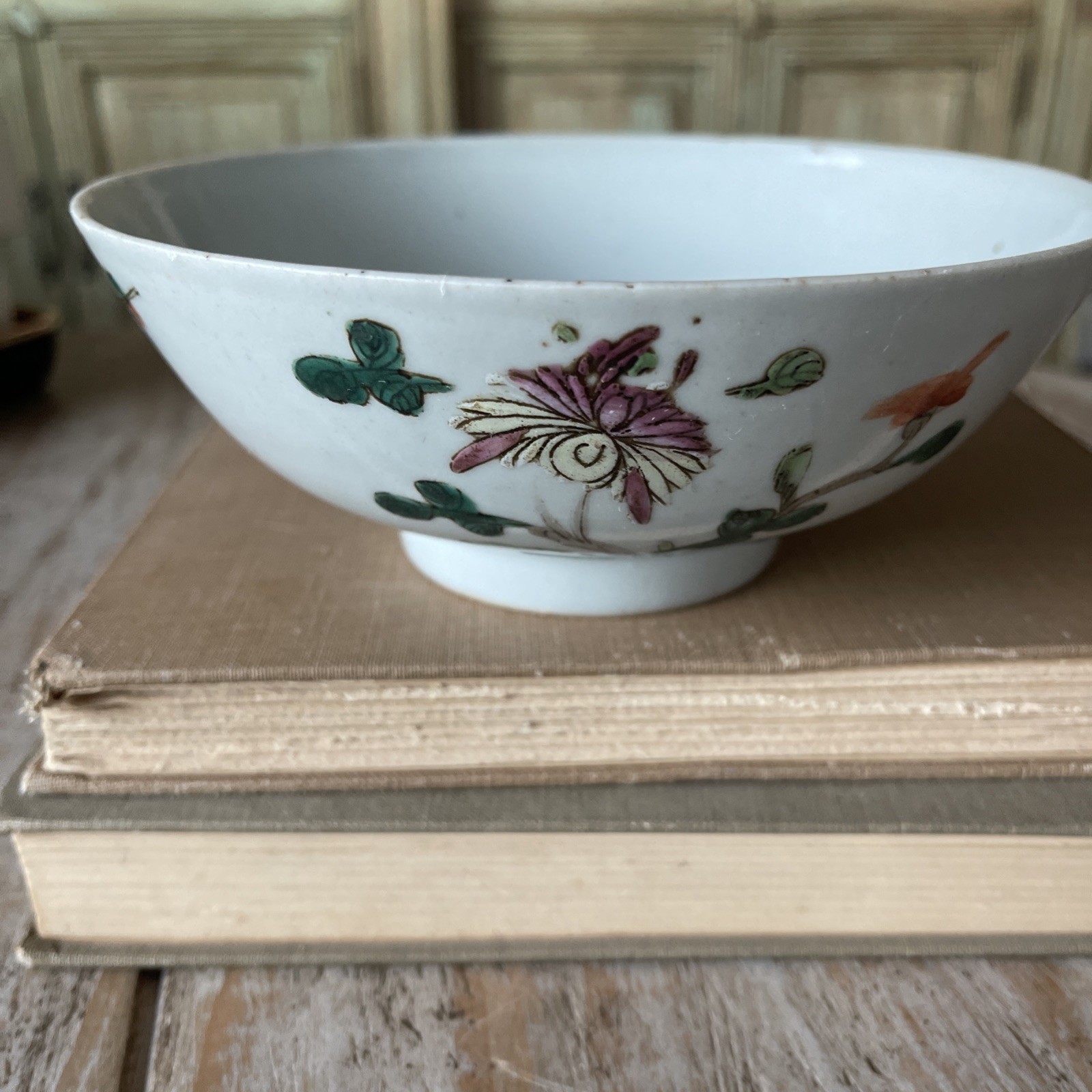 18/19TH CENTURY CHINESE PORCELAIN BOWL-Hand PAINTED FLOWER &LEAF DESIGN