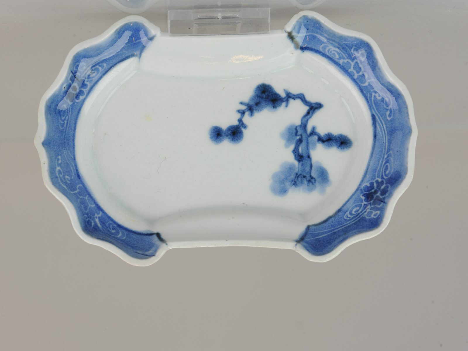 Arita Edo Period 17th or Eraly 18th C Plate Japanese Porcelain Dish Pine