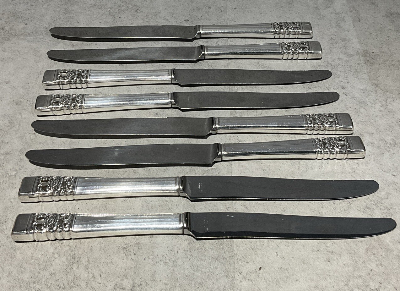 Oneida Community Coronation Silverplate 8 French Dinner Knives aka Hampton Court