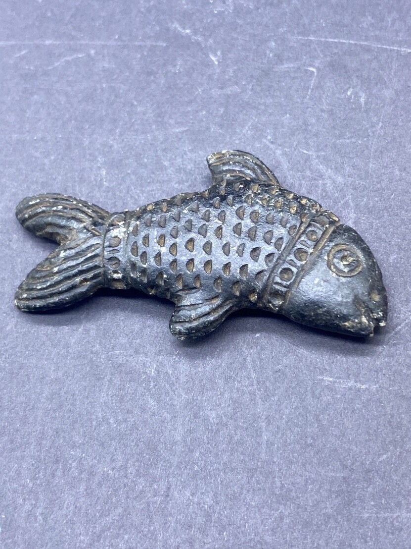 Beautiful Old Bactrian Inter lure Black Stone A Fish Amulet Figure Amulet