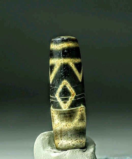 Pre-1800 Indo/Tibetan Old Agate 3 Vajra Eye Dzi Bead 14*44mm