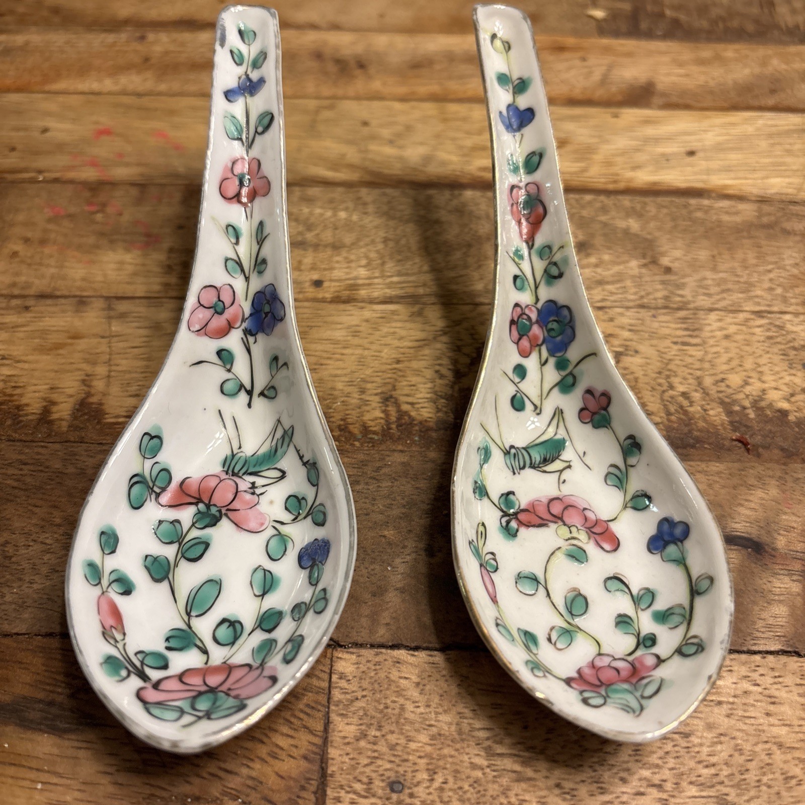 Pair Chinese Porcelain Spoons Grasshopper Flower Gilt 5 1/2”Vintage Antique