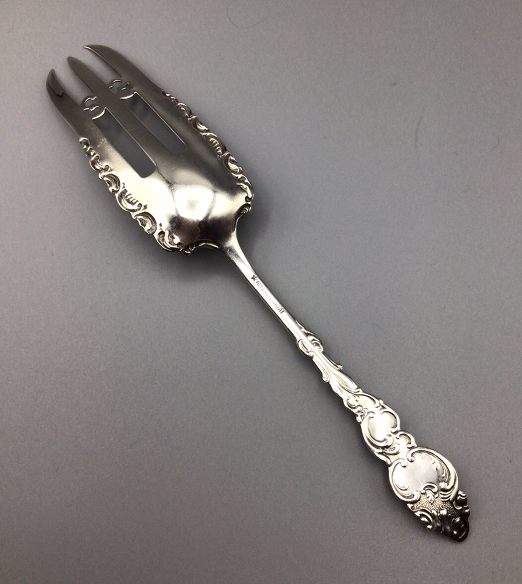 Antique – Cake Serving Fork – Columbia by International-Rogers 7.75” Silverplate