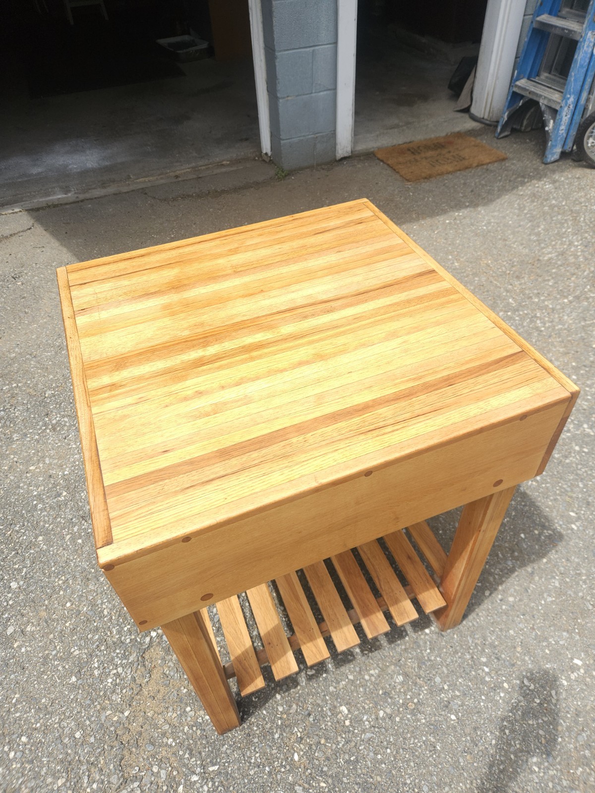 Antique Butcher Block 30″ H ,24″×24″