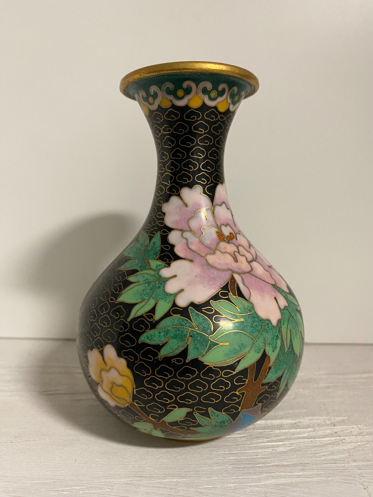 Vintage Cloisonné Vase Chinese Copper Black Enamel Floral Beautiful Small 5″