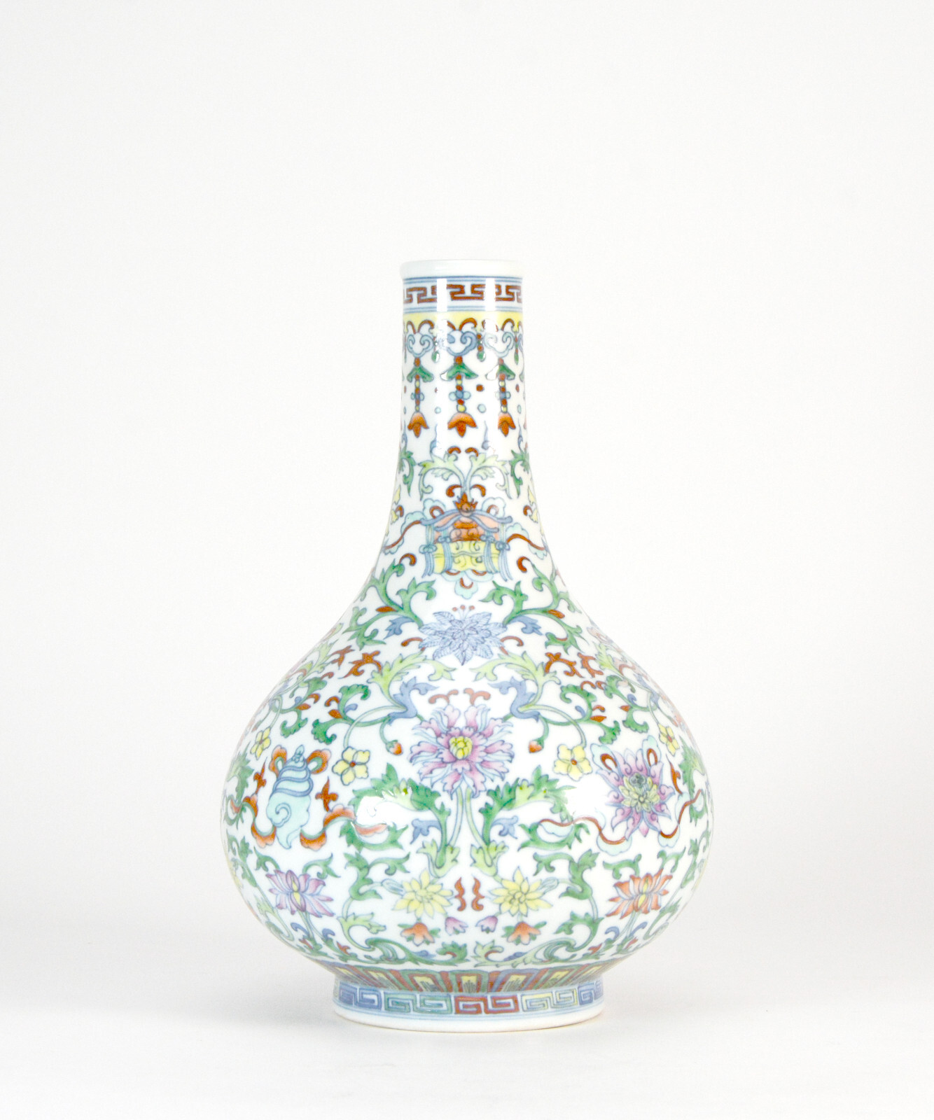 Fine Chinese Qing Qianlong MK Doucai Floral Gallbladder Form Body Porcelain Vase
