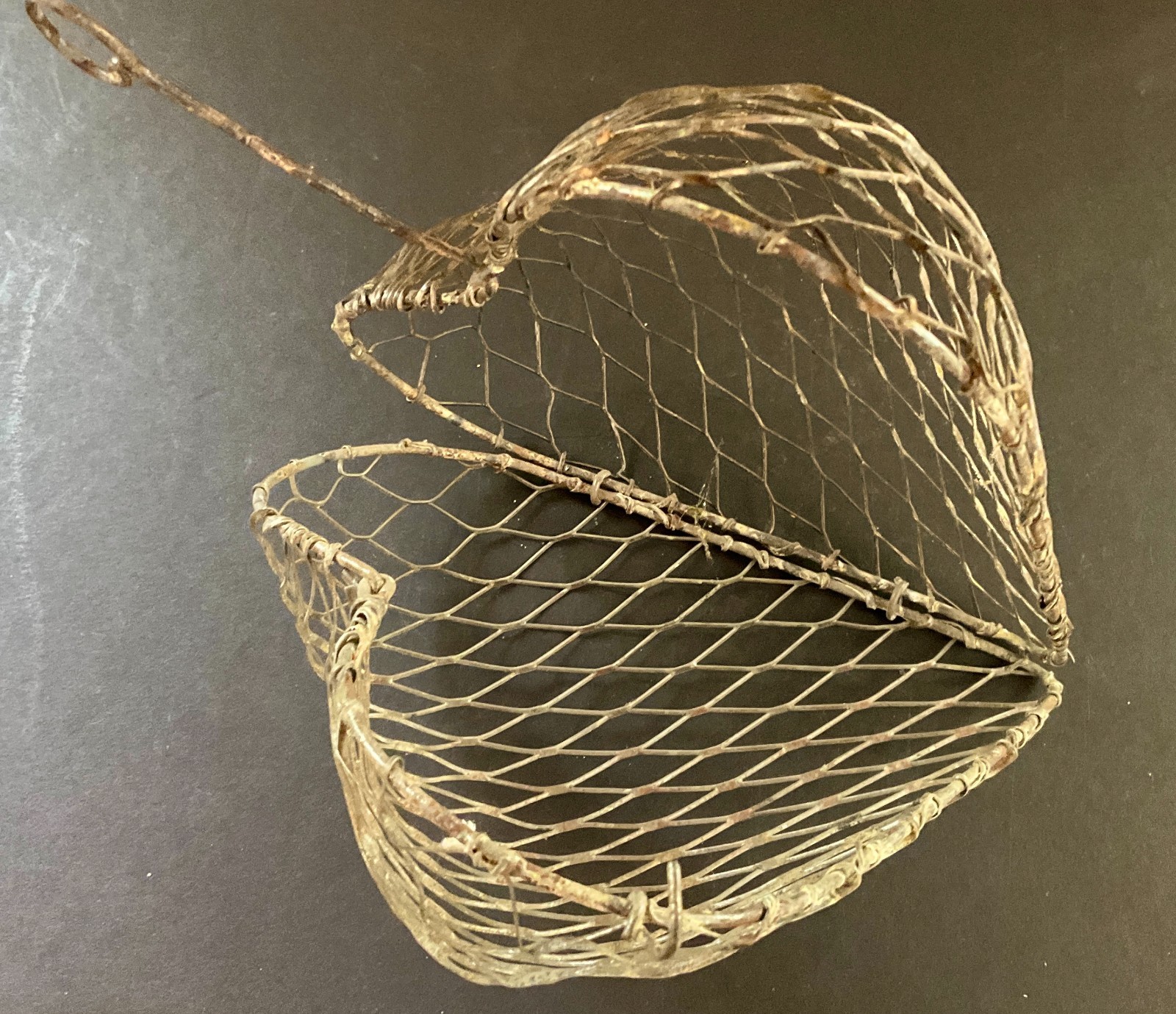 AAFA RARE EARLY 1900’S WIRE-WRAPPED HANGING PUFFED HEART GARLIC CAGE HOLDER