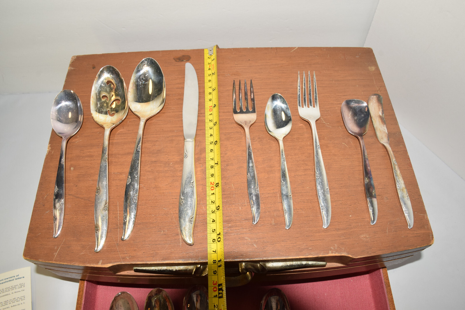 Vintage “Community” ONEIDA Silver Plate 52 pcs Flatware Silverware Set in Chest