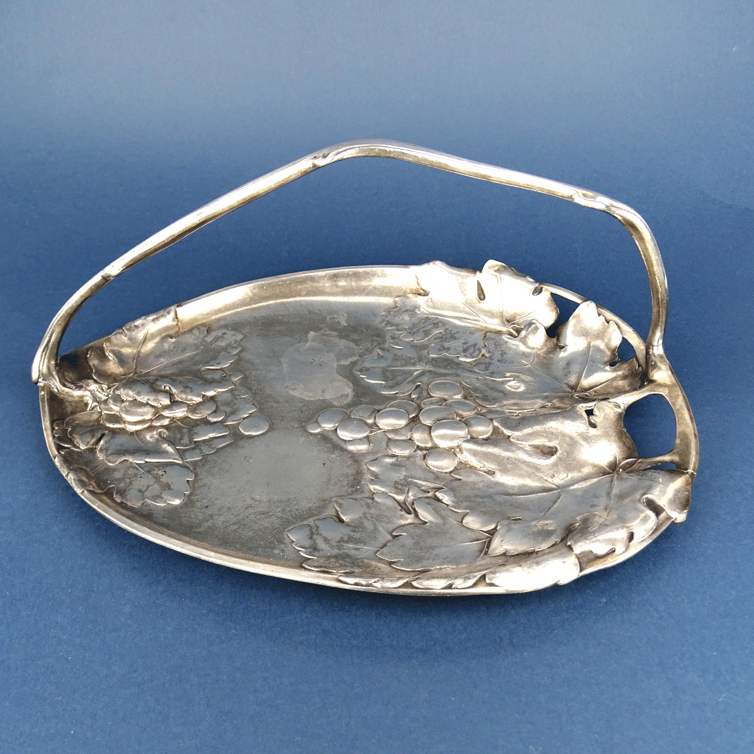 A decorative Tray, B. HENNEBERG Warszawa Silver Plated, Card Dish 1896-1915