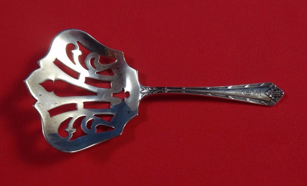 Rochambeau by Watson Sterling Silver Nut Spoon Wide 4 5/8″