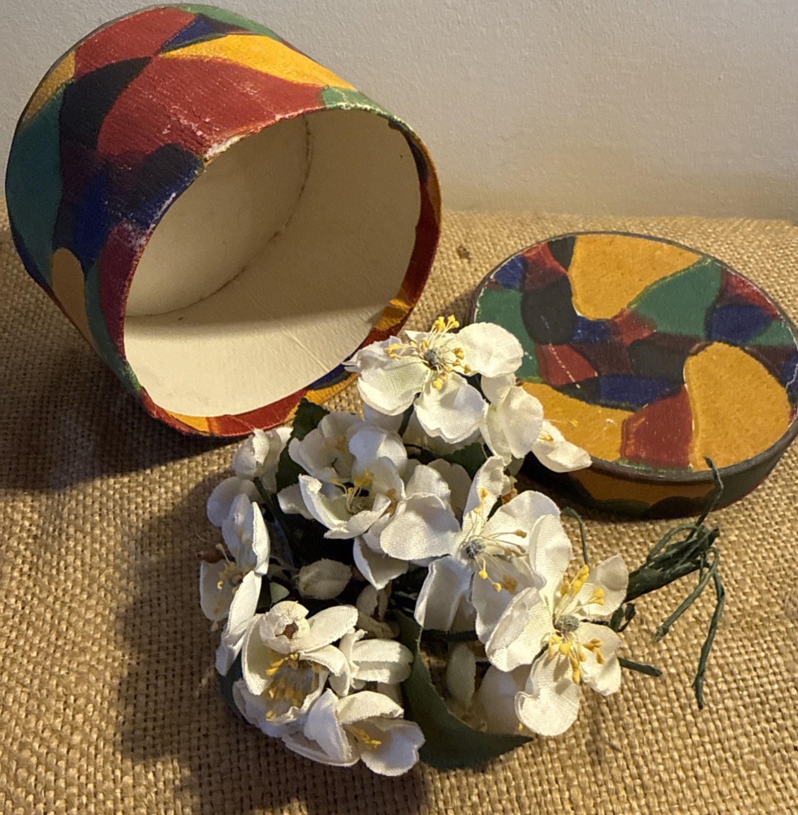 Small Round Bandbox Hatbox w/ Fabric Flowers Label on Bottom