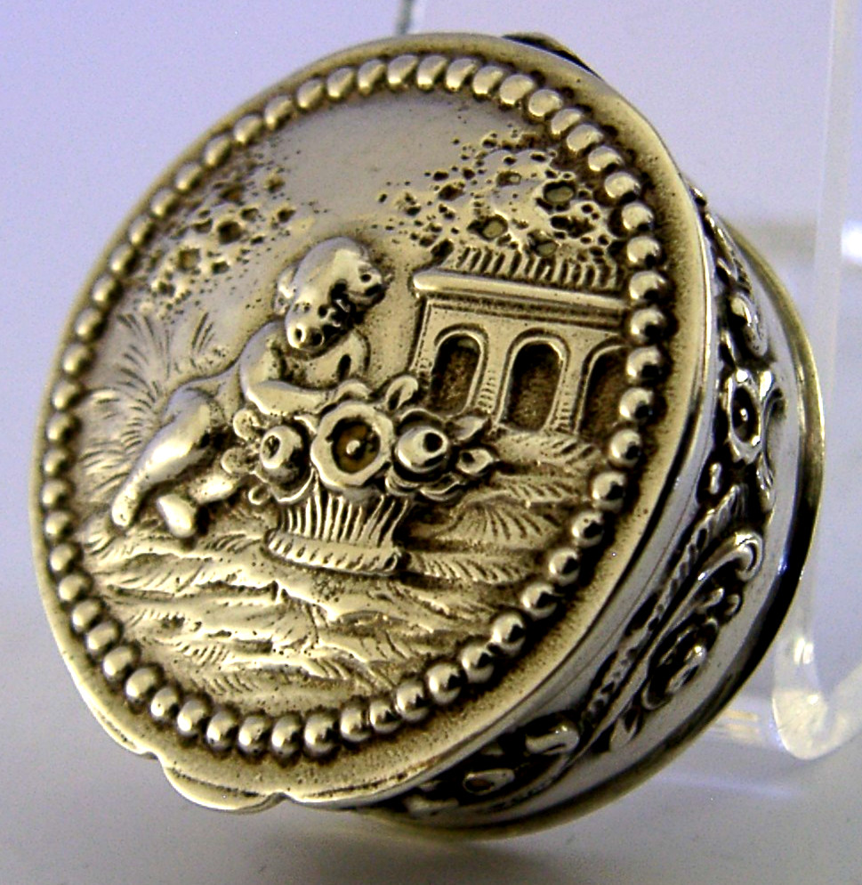 PRETTY BELGIAN SOLID SILVER CHERUB PILL BOX c1930