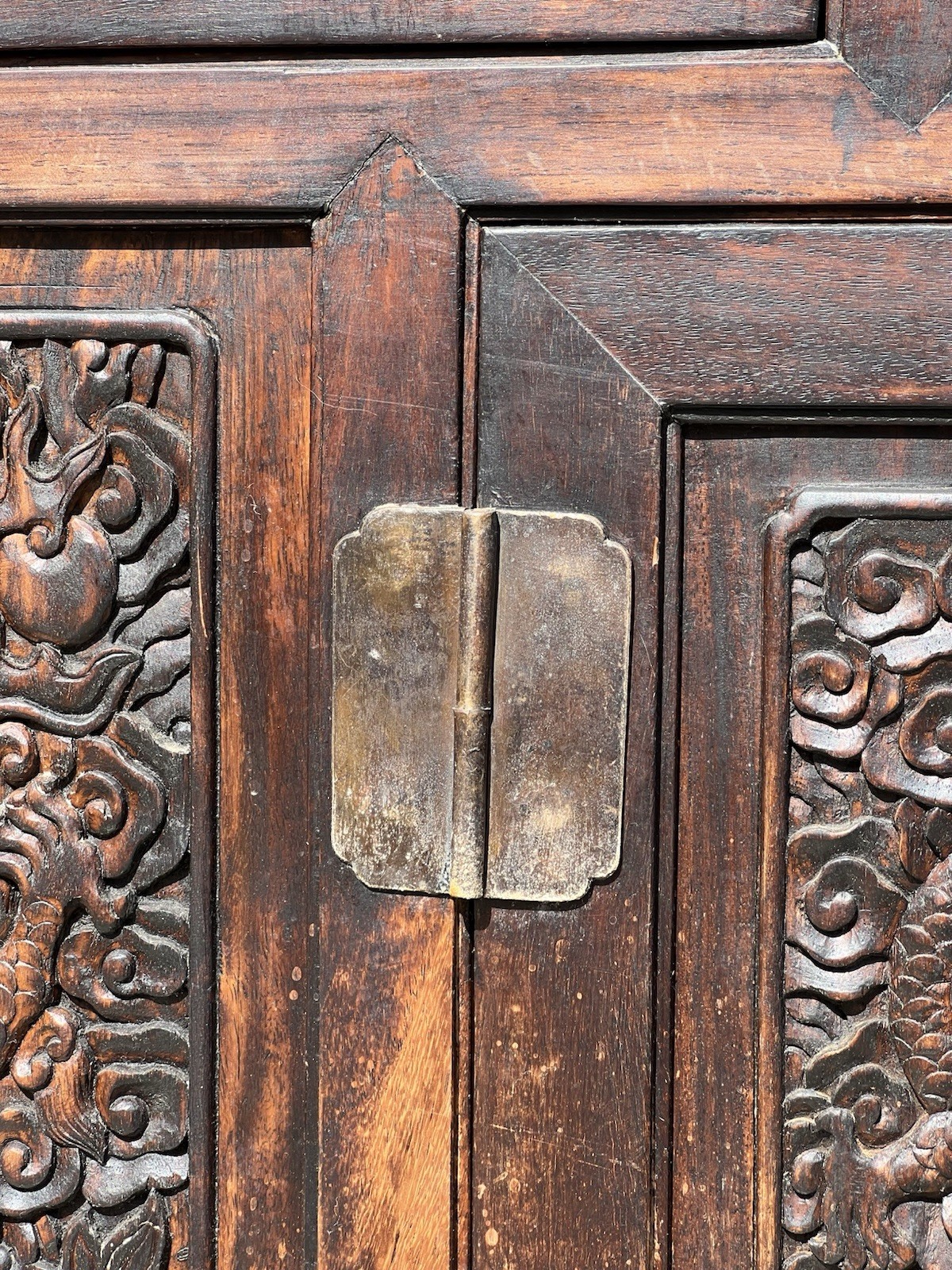 Antique Chinese Hongmu Altar Table w Intricate Dragon Carvings