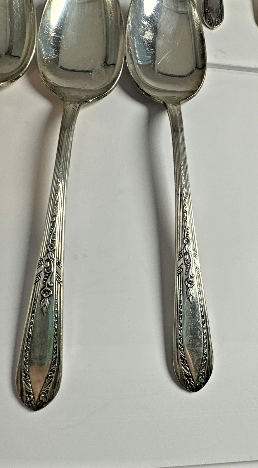 WM ROGERS MFG. CO ORIGINAL ROGERS IS Silverplate Flatware 20 Pc Set LYRIC 1939