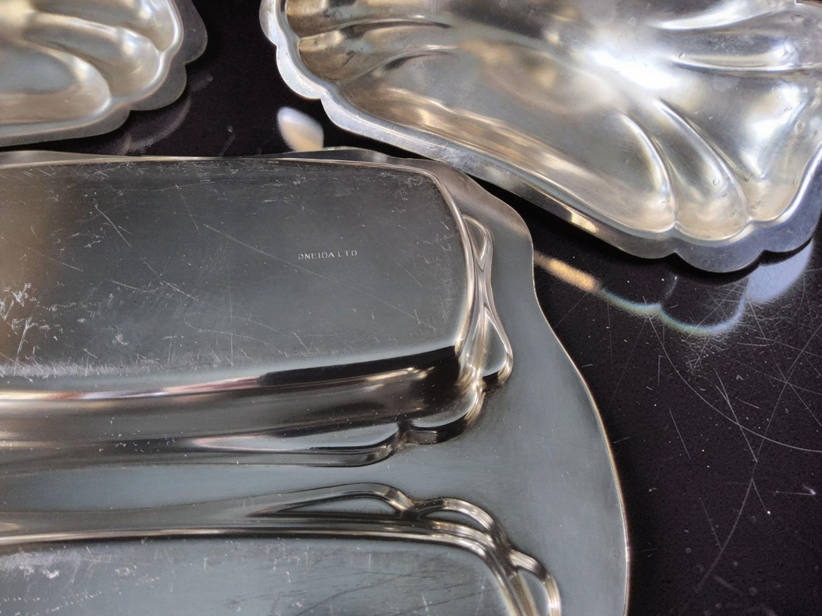 Vintage Oneida silver-plated double butter dish serving tray with scallop edging