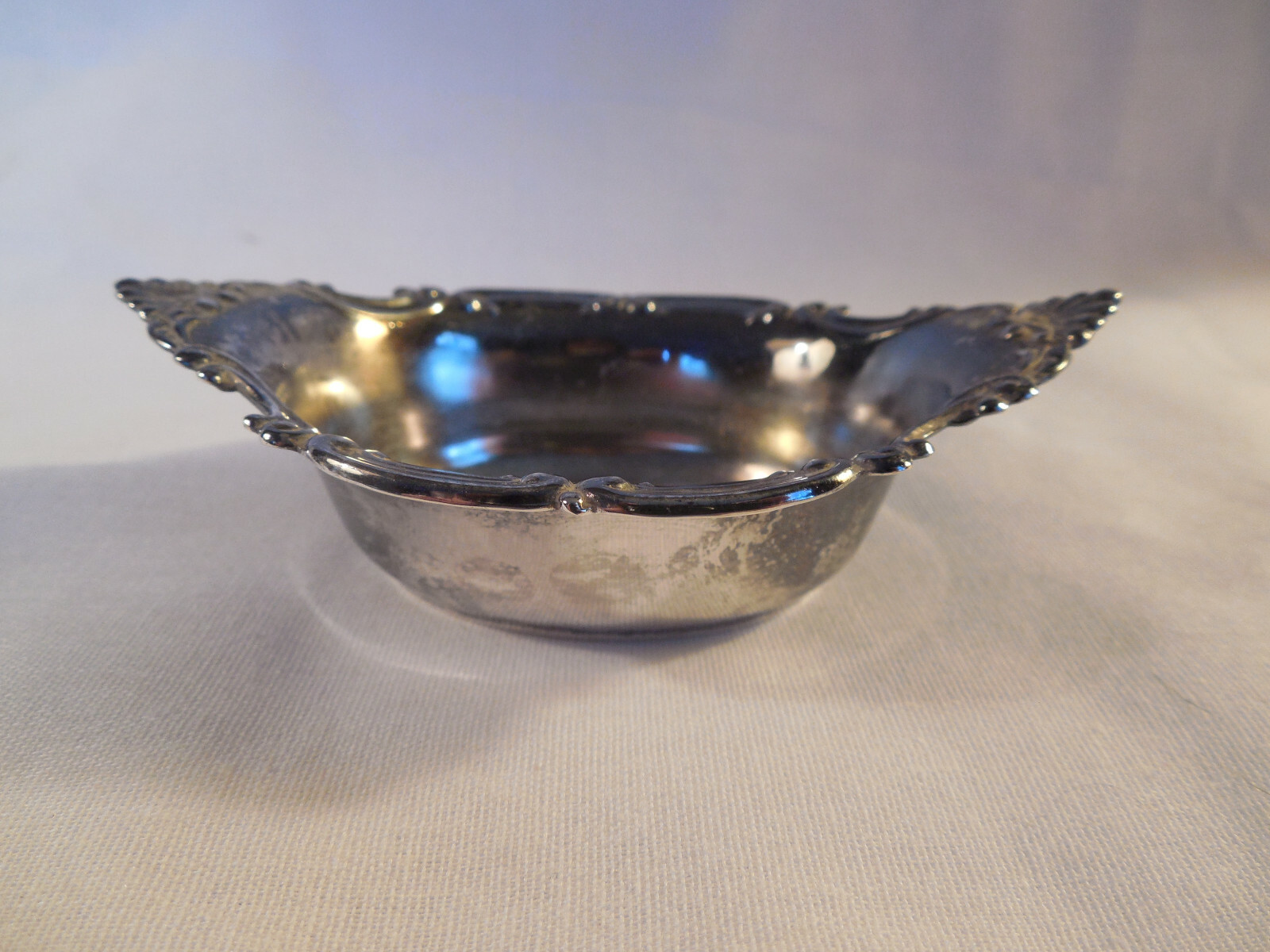 Gorham Strasbourg yc176 silverplate nut dish bon bon bowl Rare!