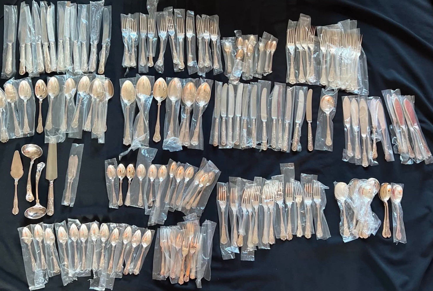 158 piece-12 Place Setting Silver Plated Cutlery-Kings/heritage Plate-new/unused