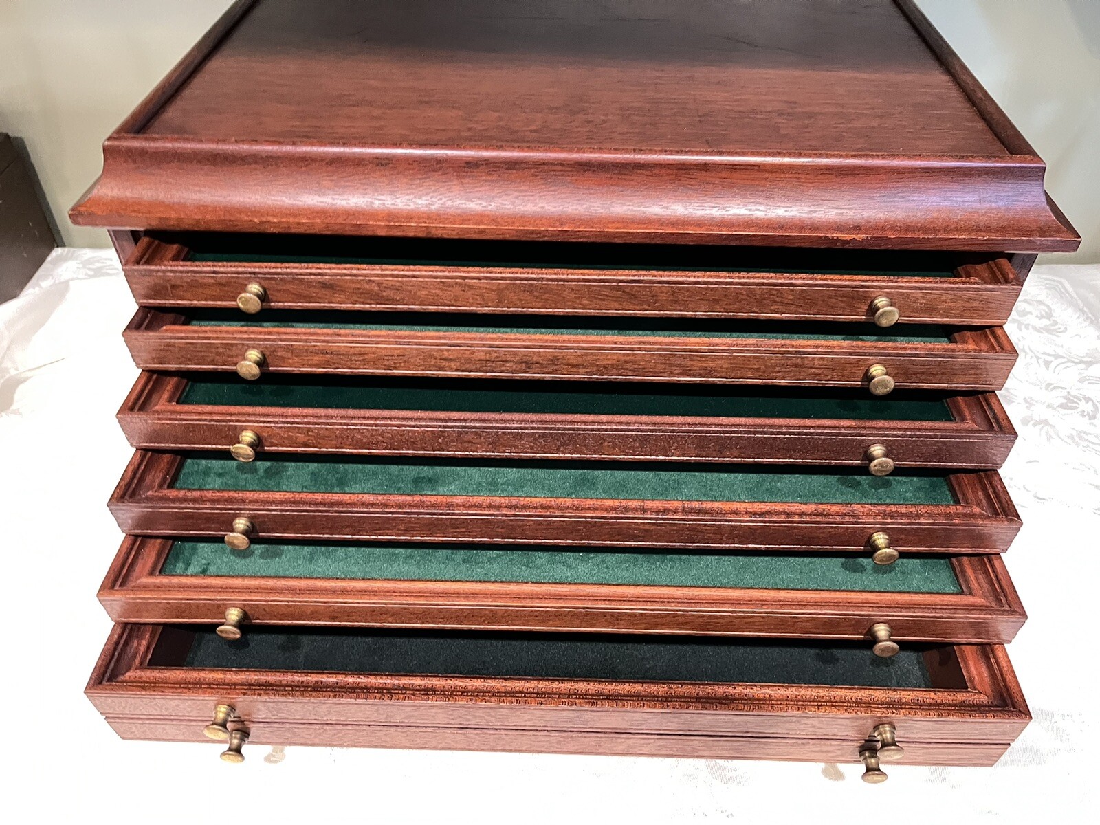 Mahogany Solid Wood Tabletop Chest 6 Drawers Velvet Green Lined Brass Knobs