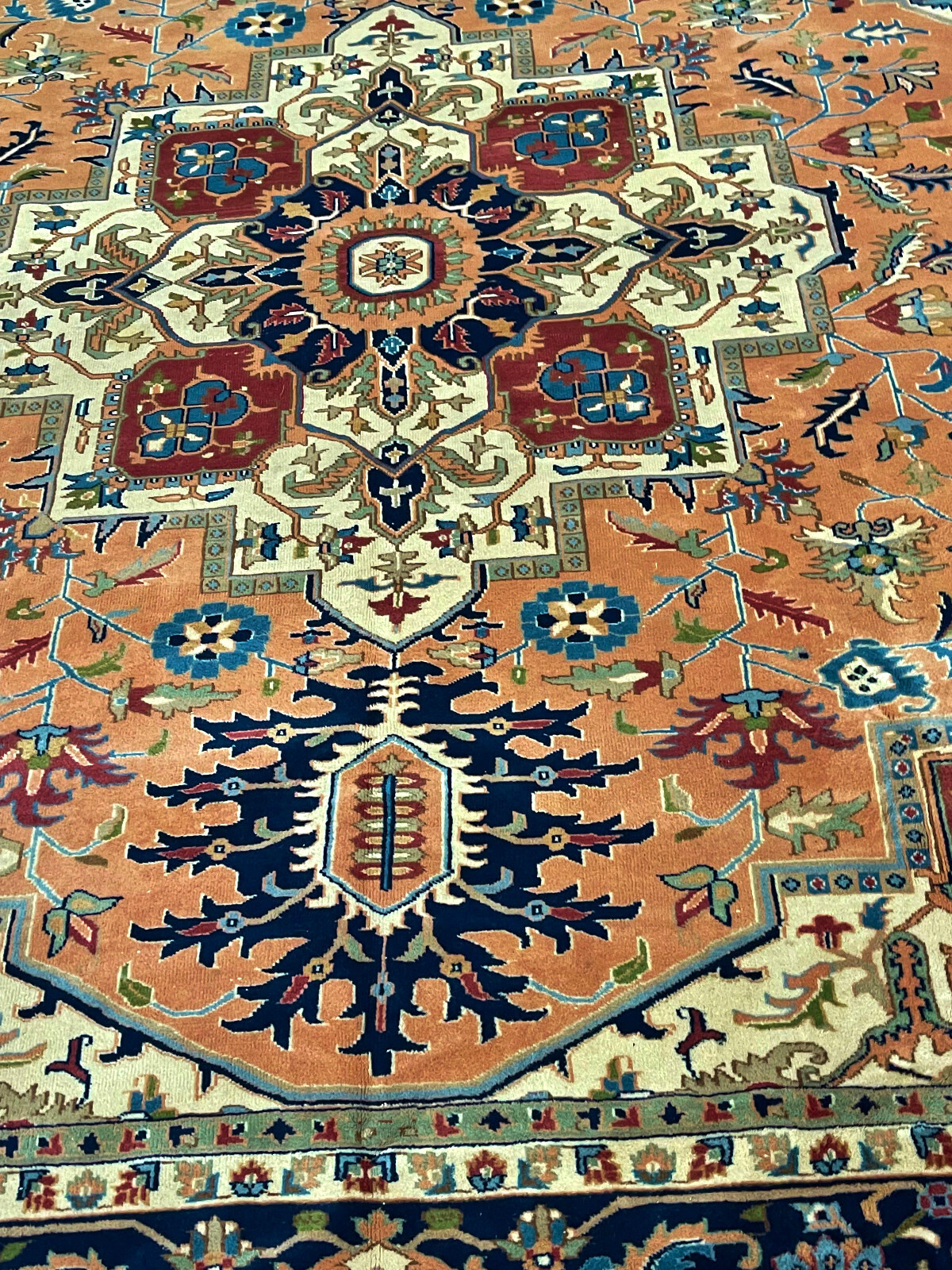 HAND WOVEN SERAPI RUG 8x10FT