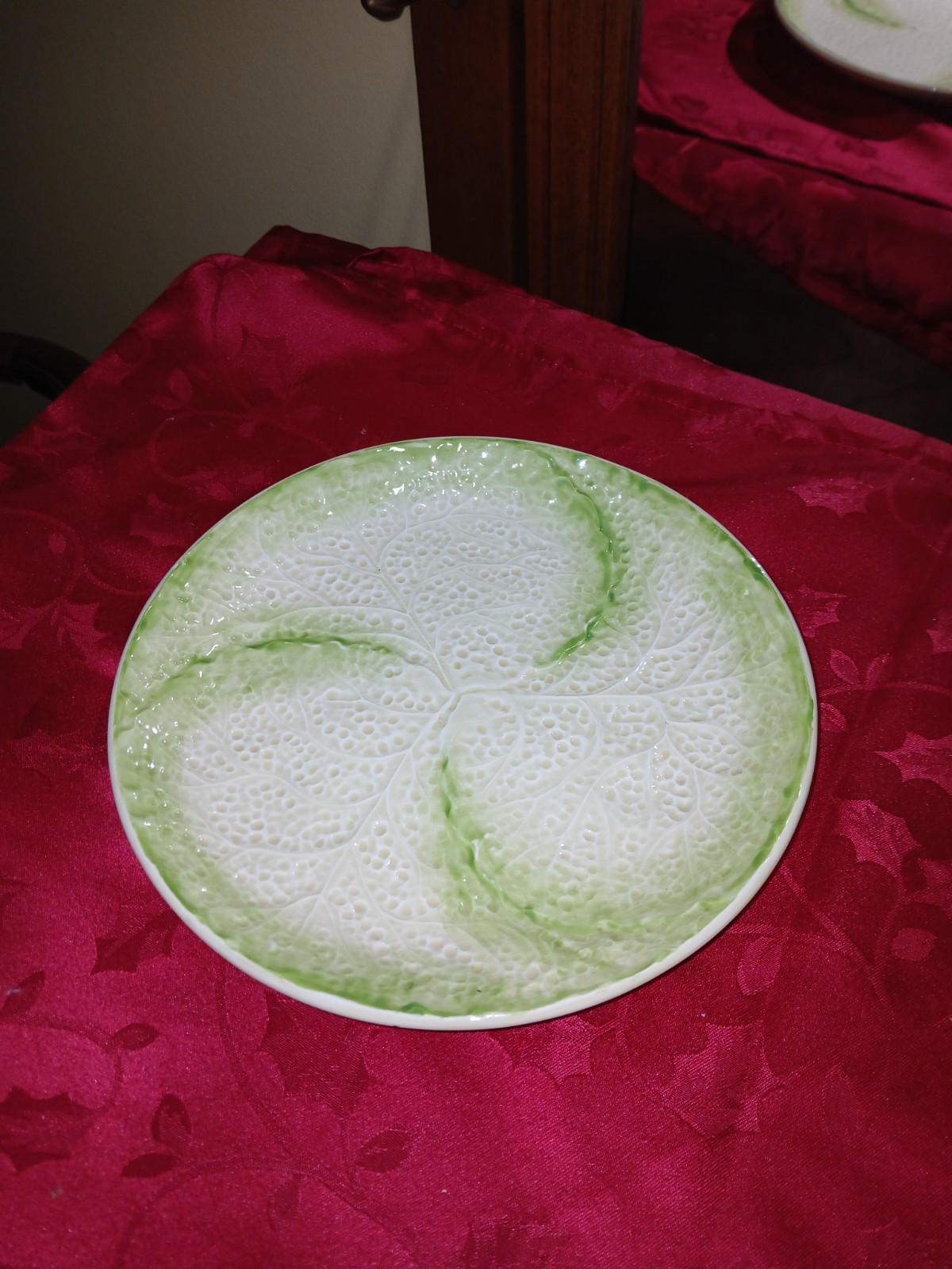 Estate Vintage Minton Majolica Cabbage Leaf Plate | Green & Cream | England ~9”