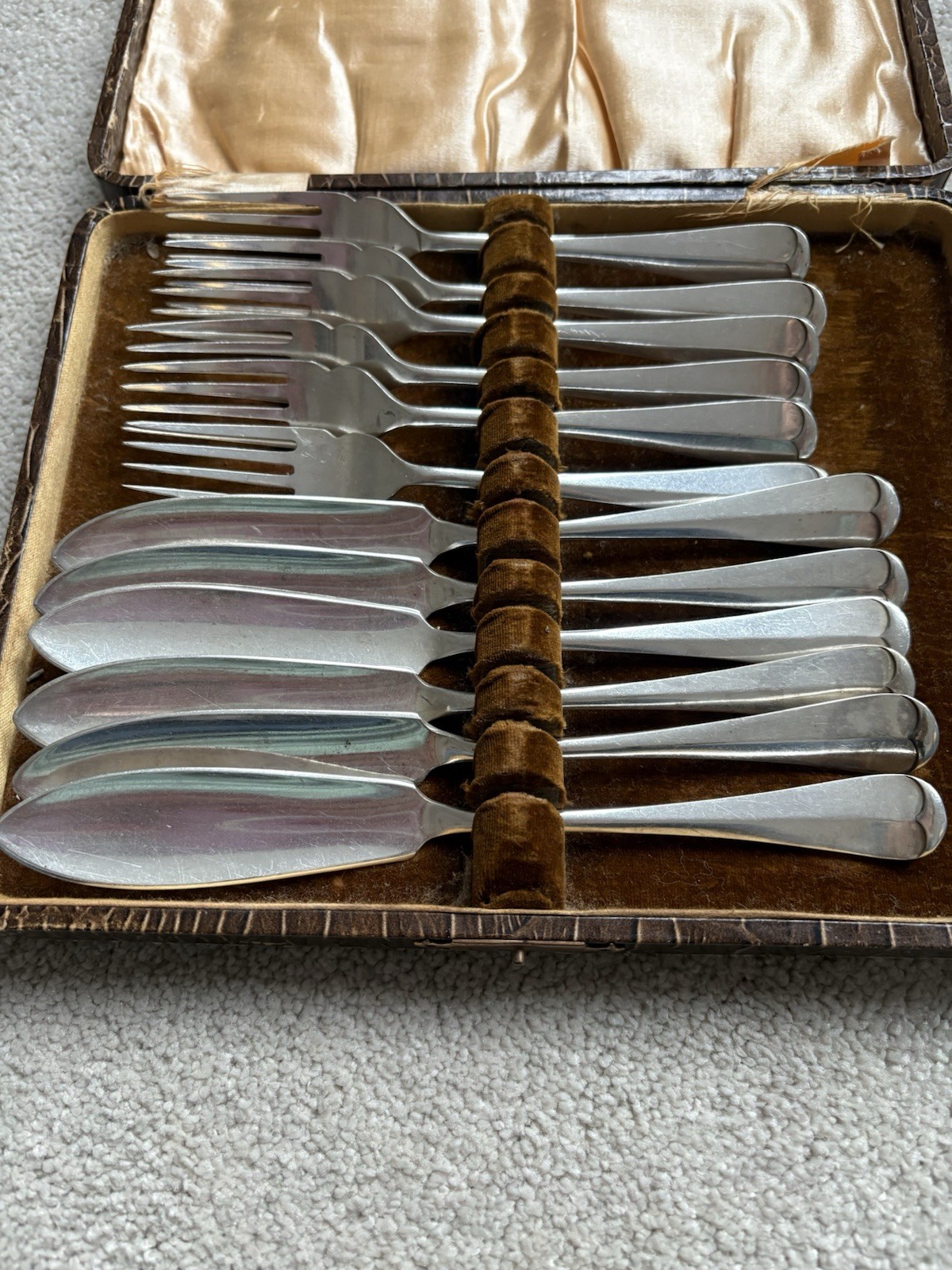 Vintage EPNS Fish Knife Fork Set Sheffield Silver Plate Boxed 12 Piece