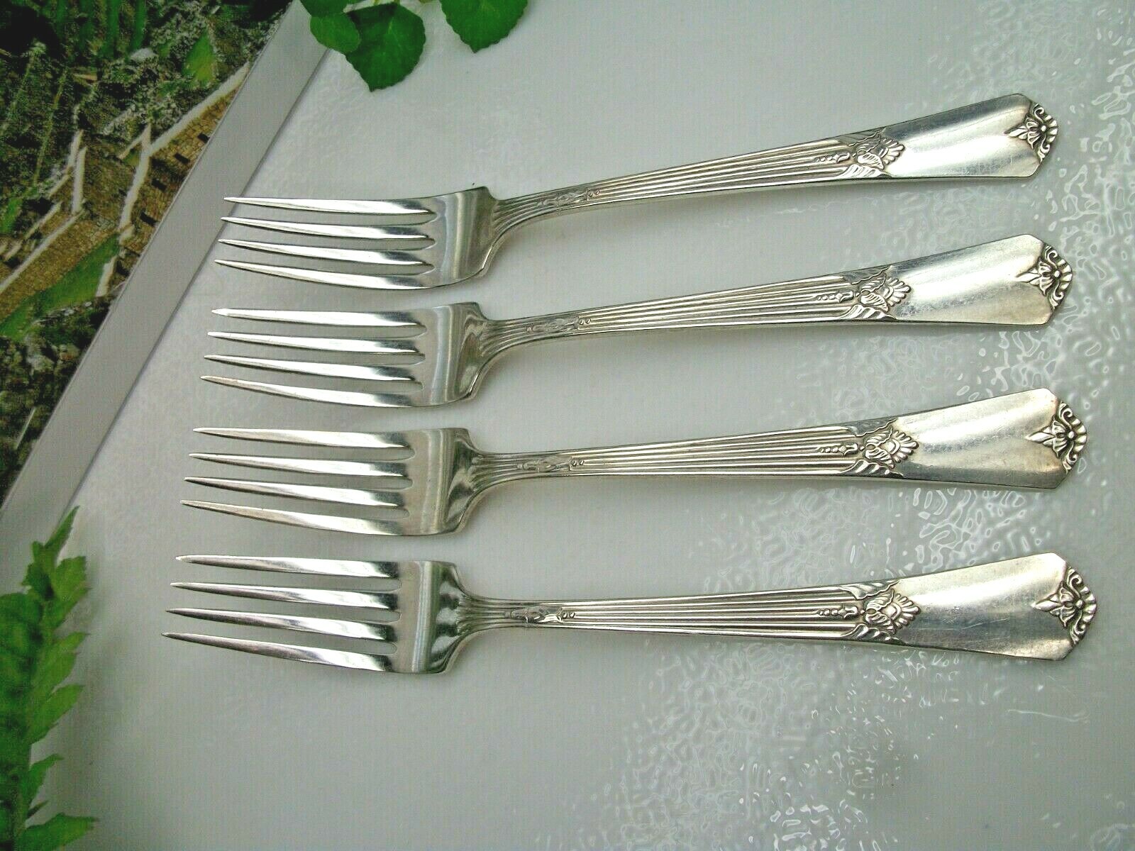 4 International Rogers Cadence GUILD Silverplate 7 1/2″ Dinner Forks 1932