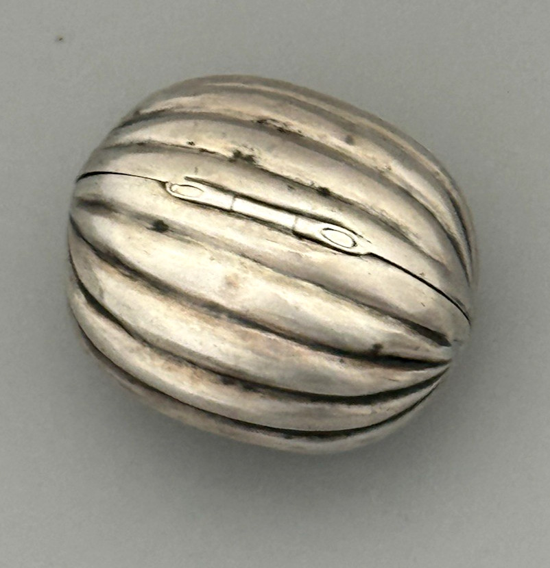 Sterling Silver Ribbed NUTMEG GRATER