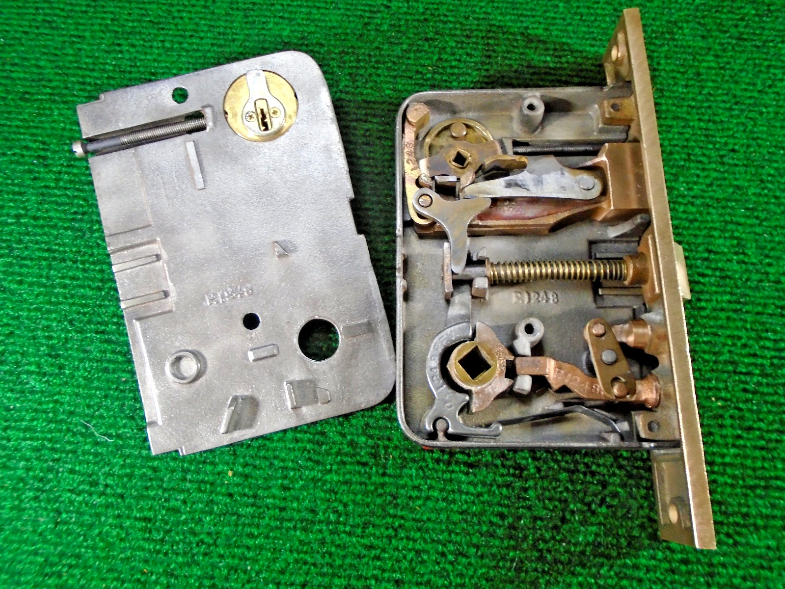 REMANUFACTURED RUSSWIN 6248 (P1248 IND) ENTRY LOCK w/CYLINDER & KEY 8″ (16855)