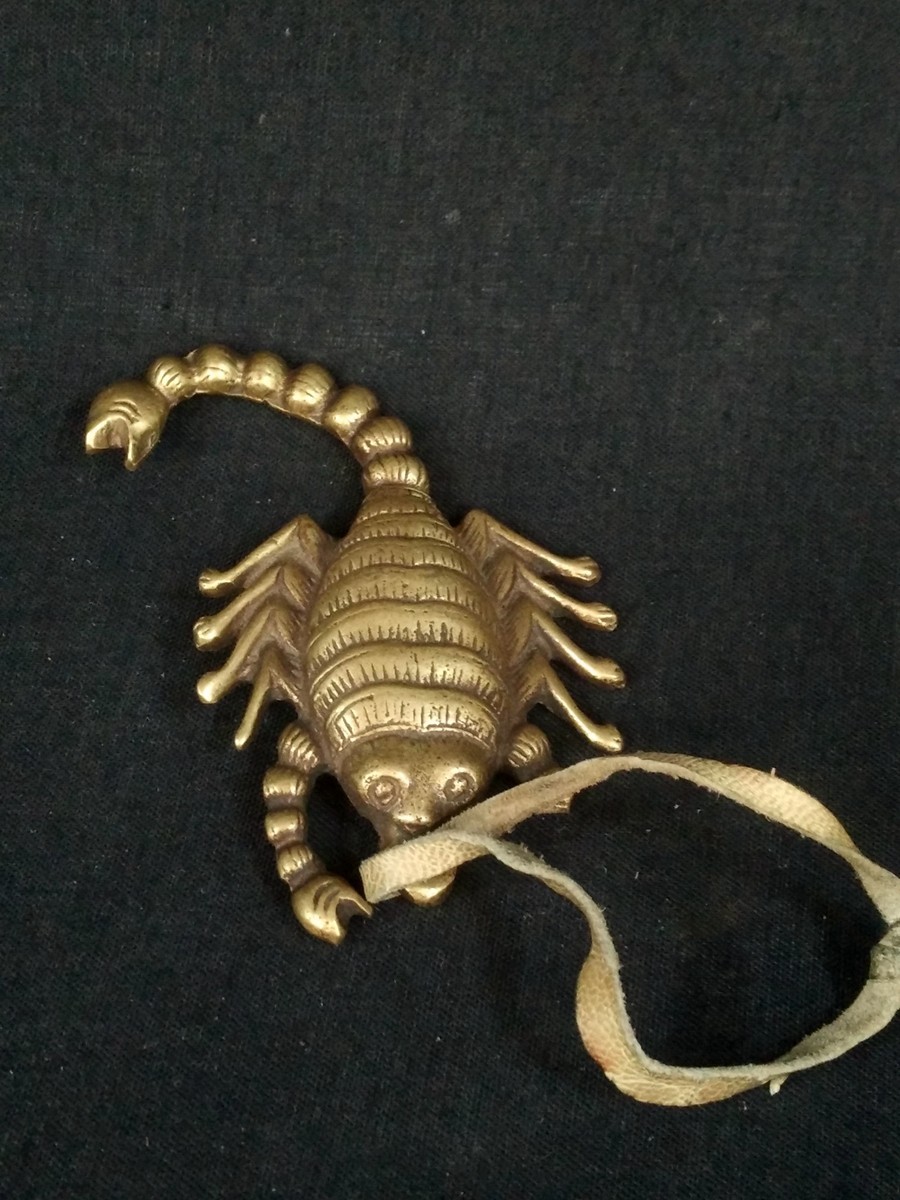 L 8.7 CM Old China Tibet Bronze Handmade Scorpion Pendant Decoration Collection