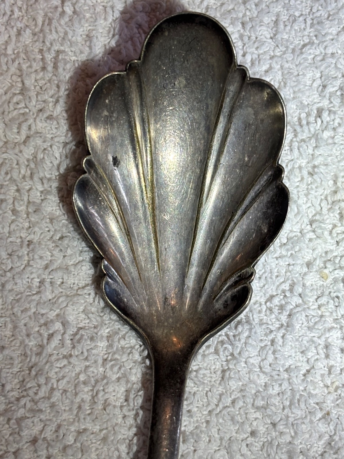 VINTAGE SILVER PLATED DECORATIVE SOUVENIR SHELL & FLOWER SPOON