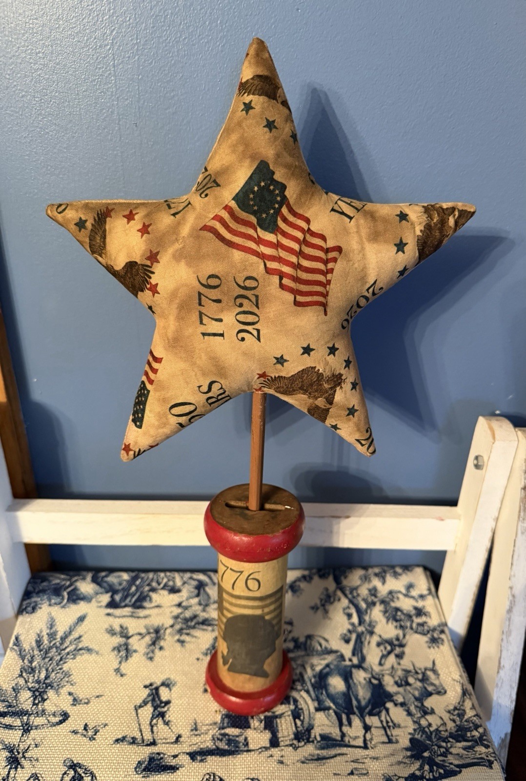 Primitive Folk Art Grungy Americana Star On An Old Spool 16 Inches Tall Vintage