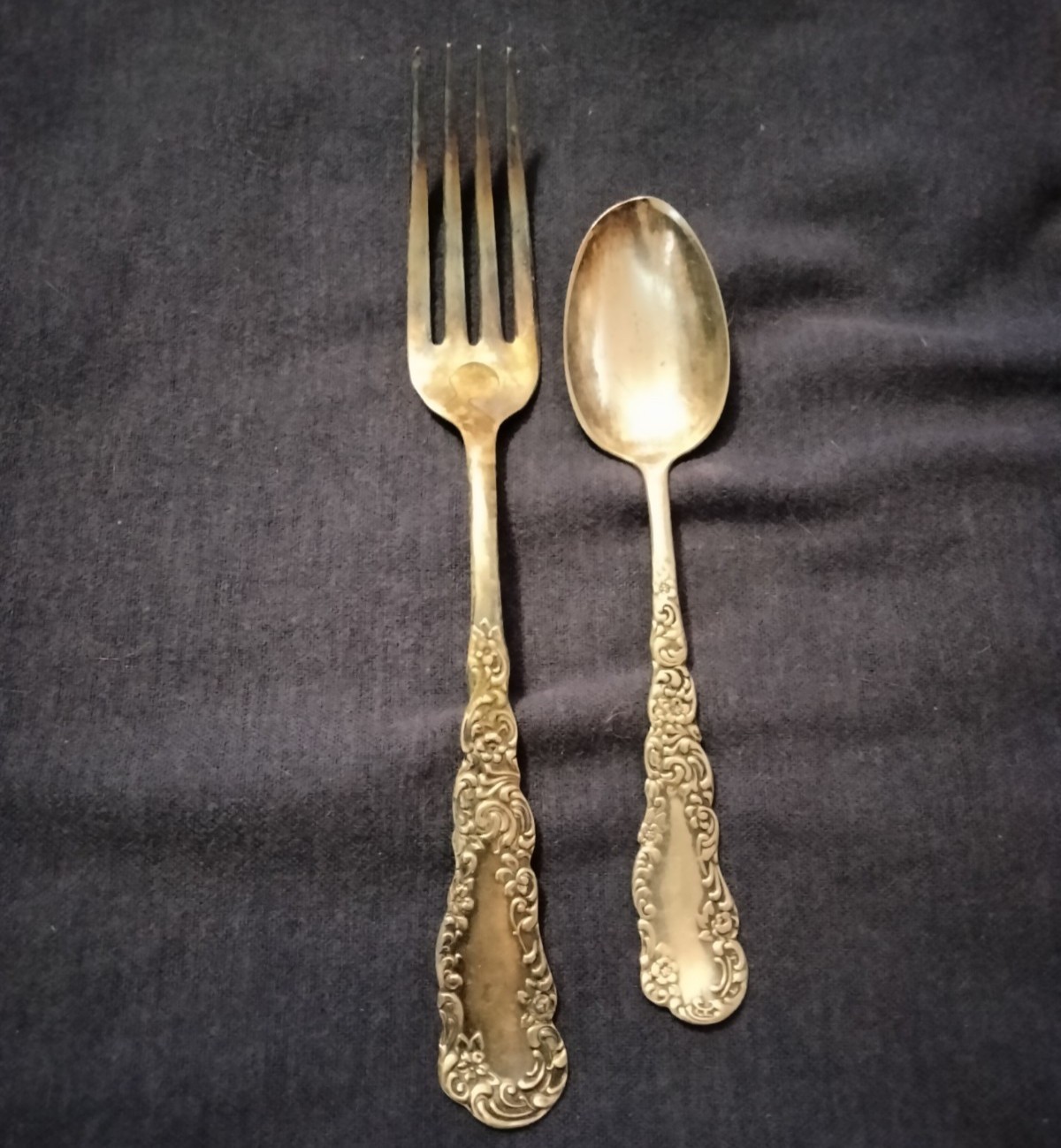 2 pieces silverplated flatware FLORIDA 1894 Rogers, etc. (bad condition)