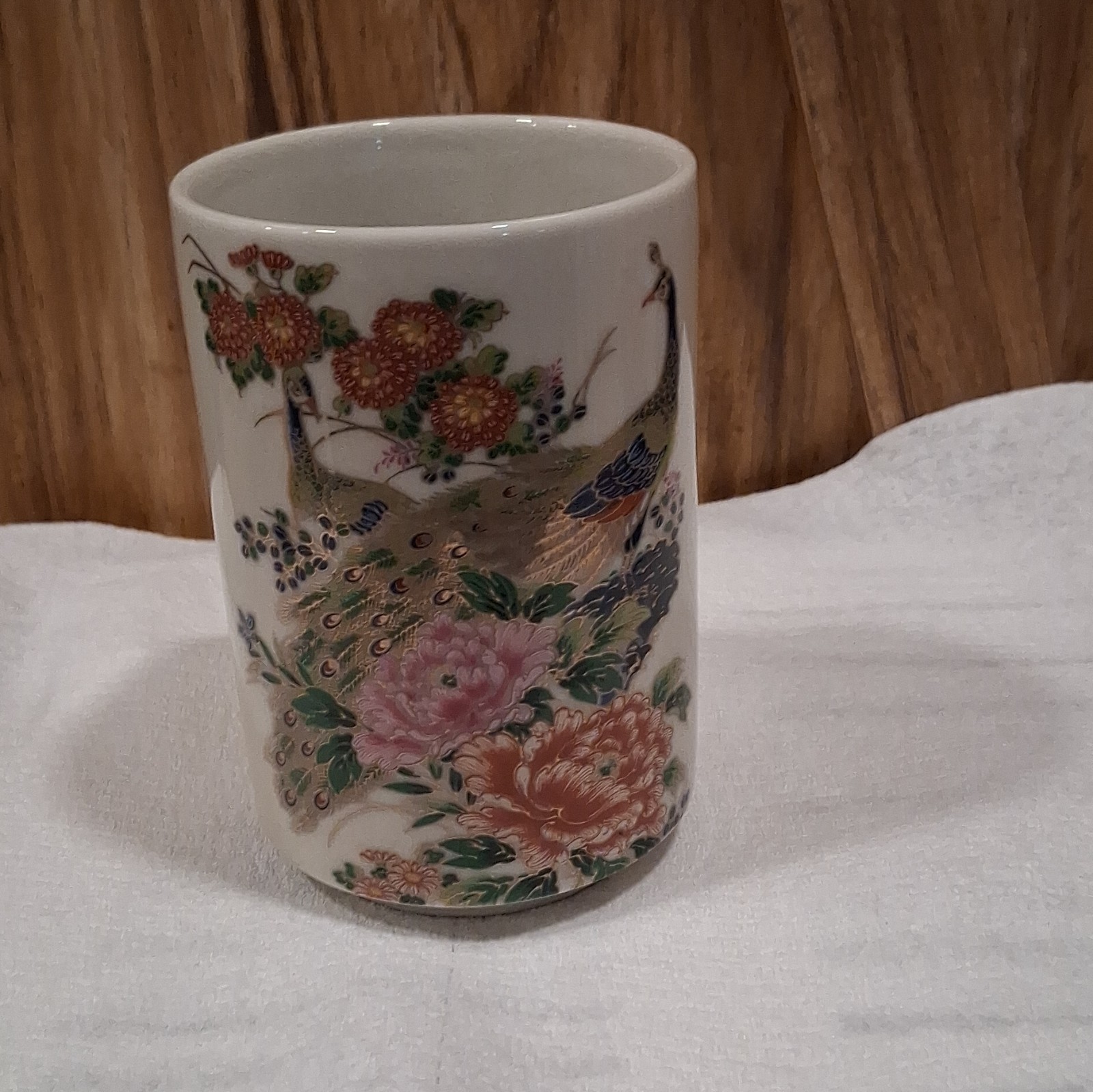 Beautiful Vintage Chinese Famille Rose Birds & Flowers Brush Pot