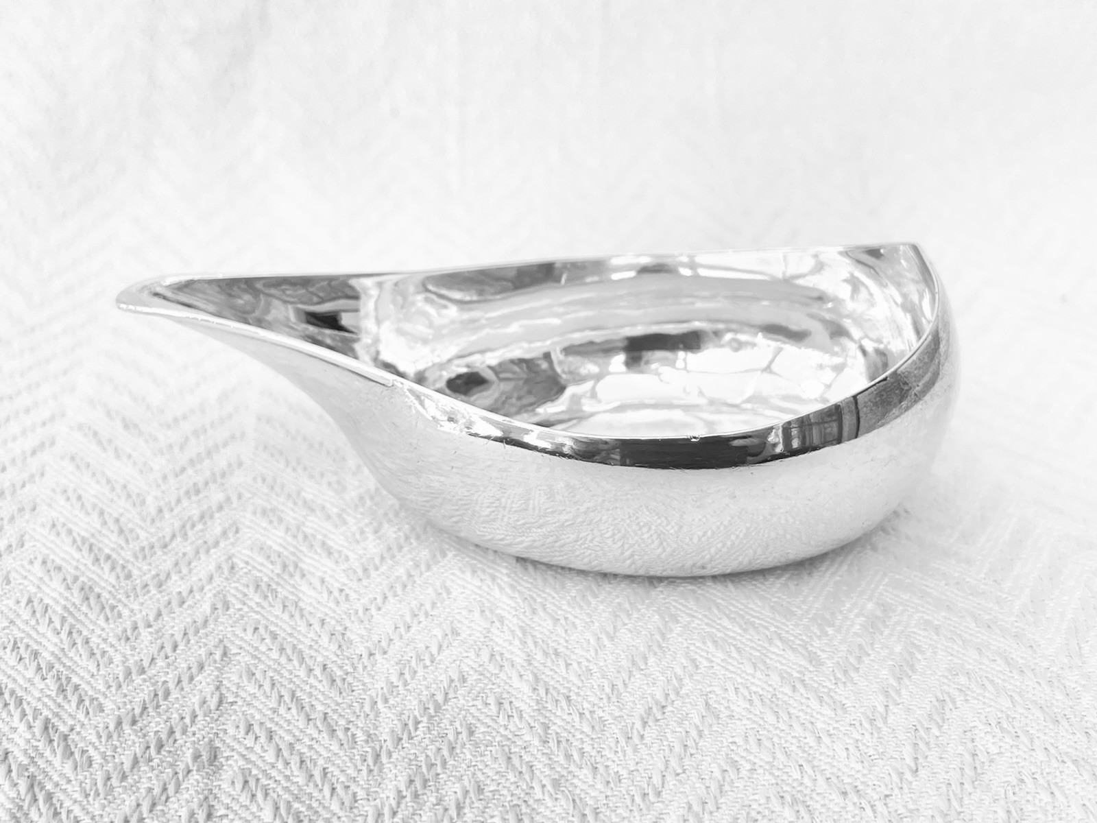 GEORGE III STERLING SILVER PAP BOAT – London, 1808.