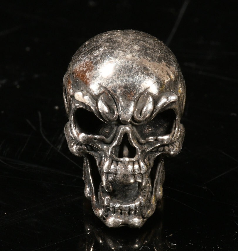 0.9” Tibet Old Silver Fengshui Skull Skeleton Head Half Body Amulet Pendant