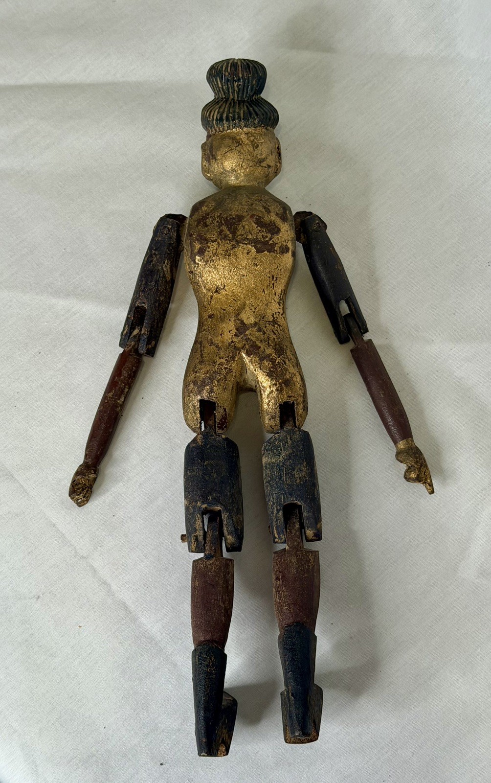 WONDERFUL ANTIQUE CHINESE HAND CARVED GILDED WOODEN FEMALE DOLL
