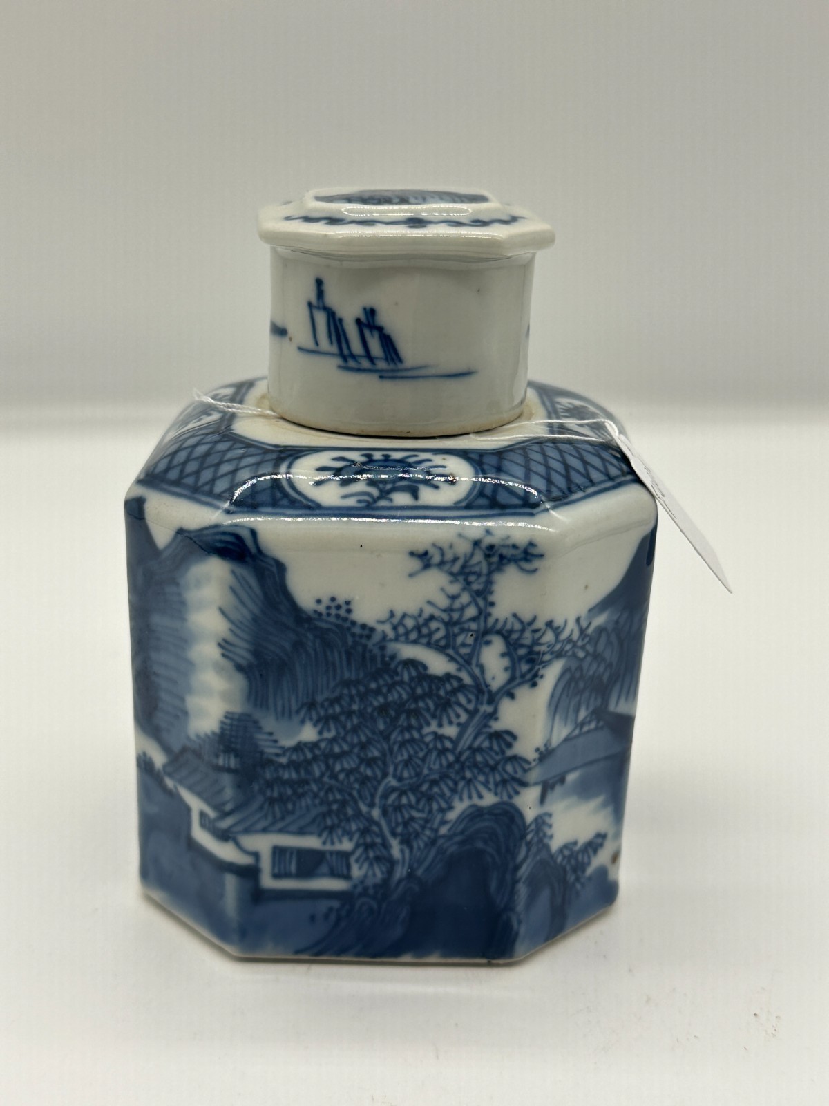18th Century Blue and white export tea canister