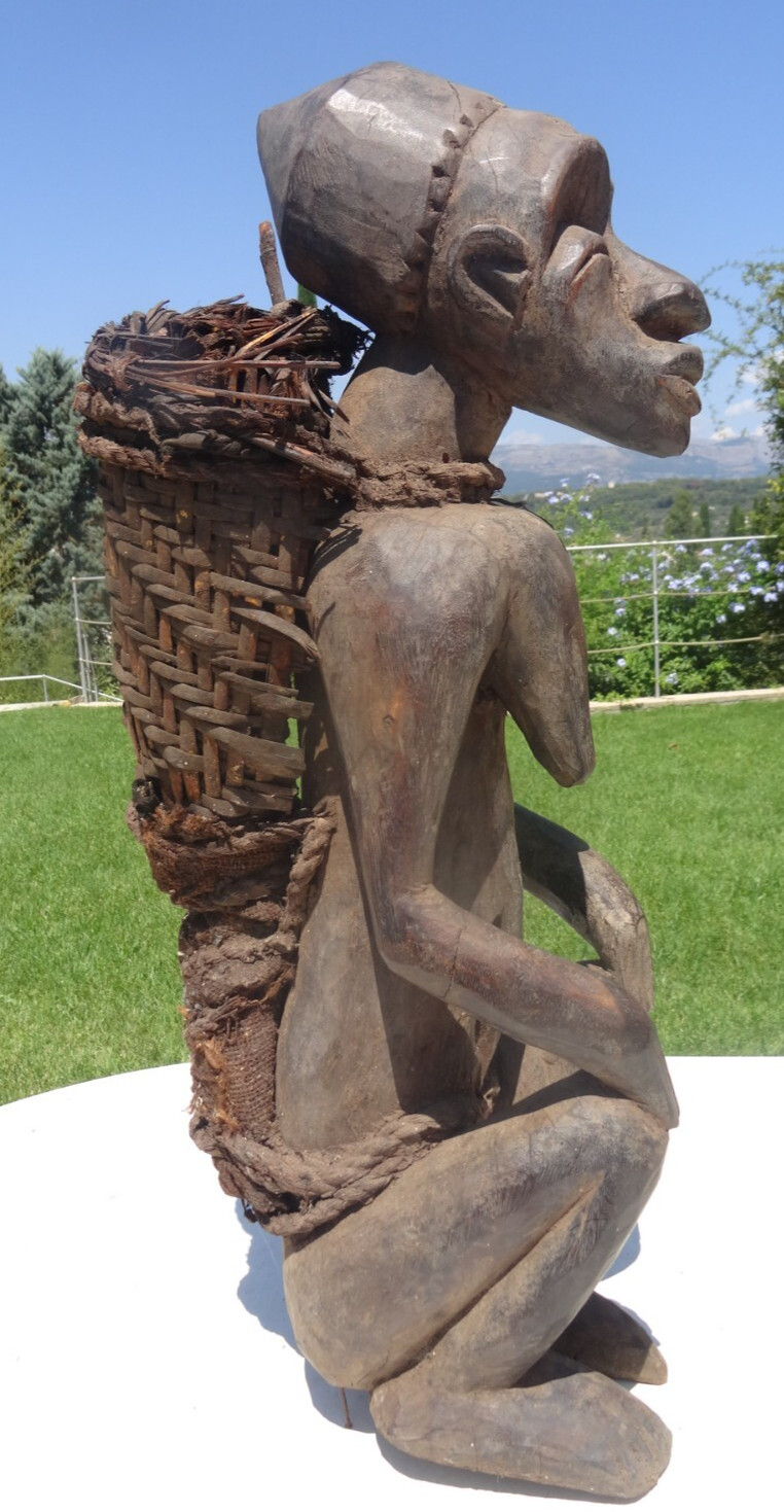 Statue of an old woman 58 cm Kenya African Art